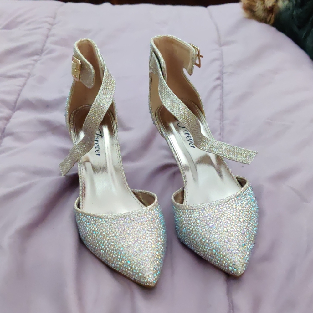 Shoe - Picture 3 of 3